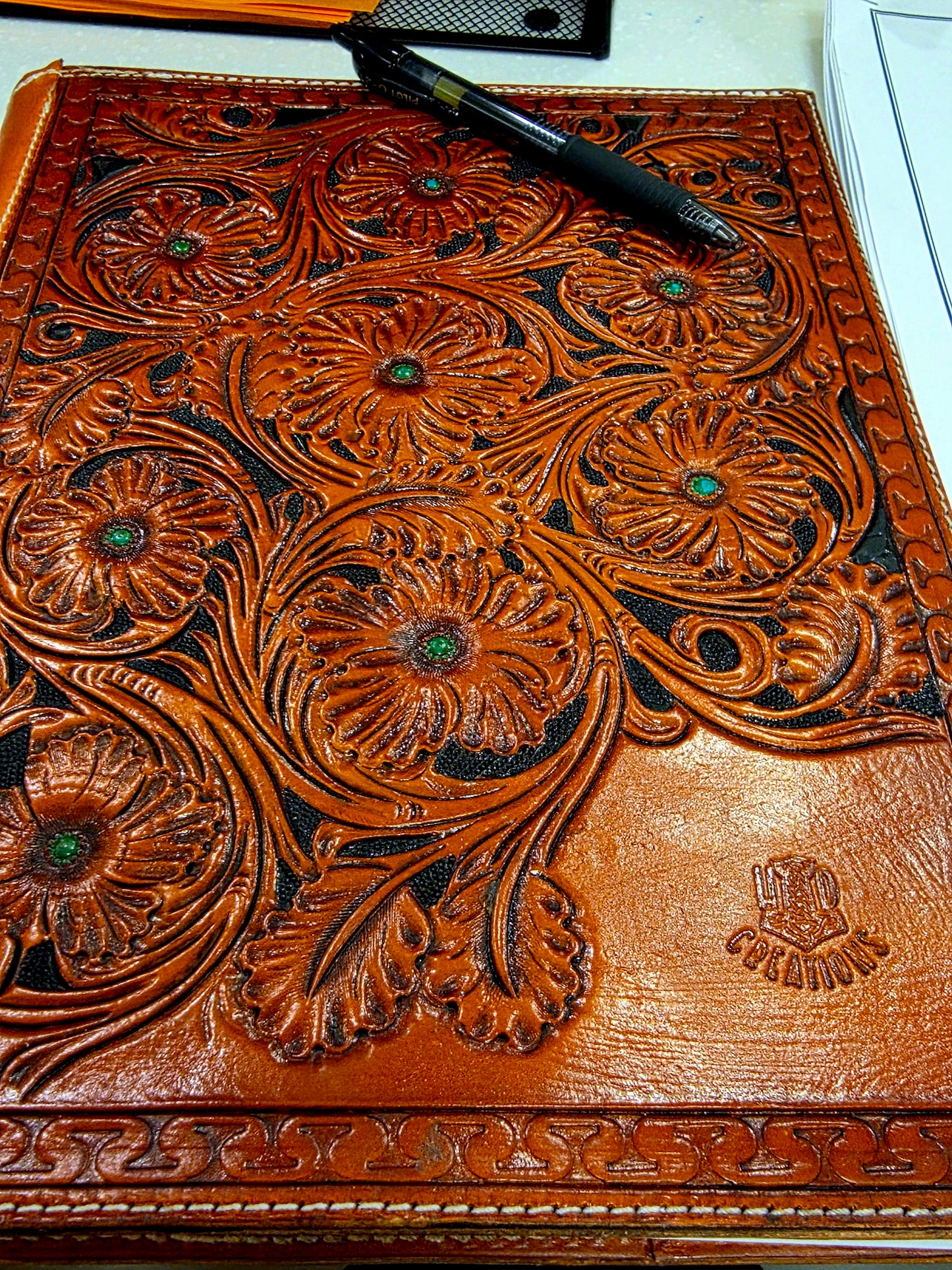 Premium Custom Leather Padfolio β Handmade Full-Grain Organizer with Personalization