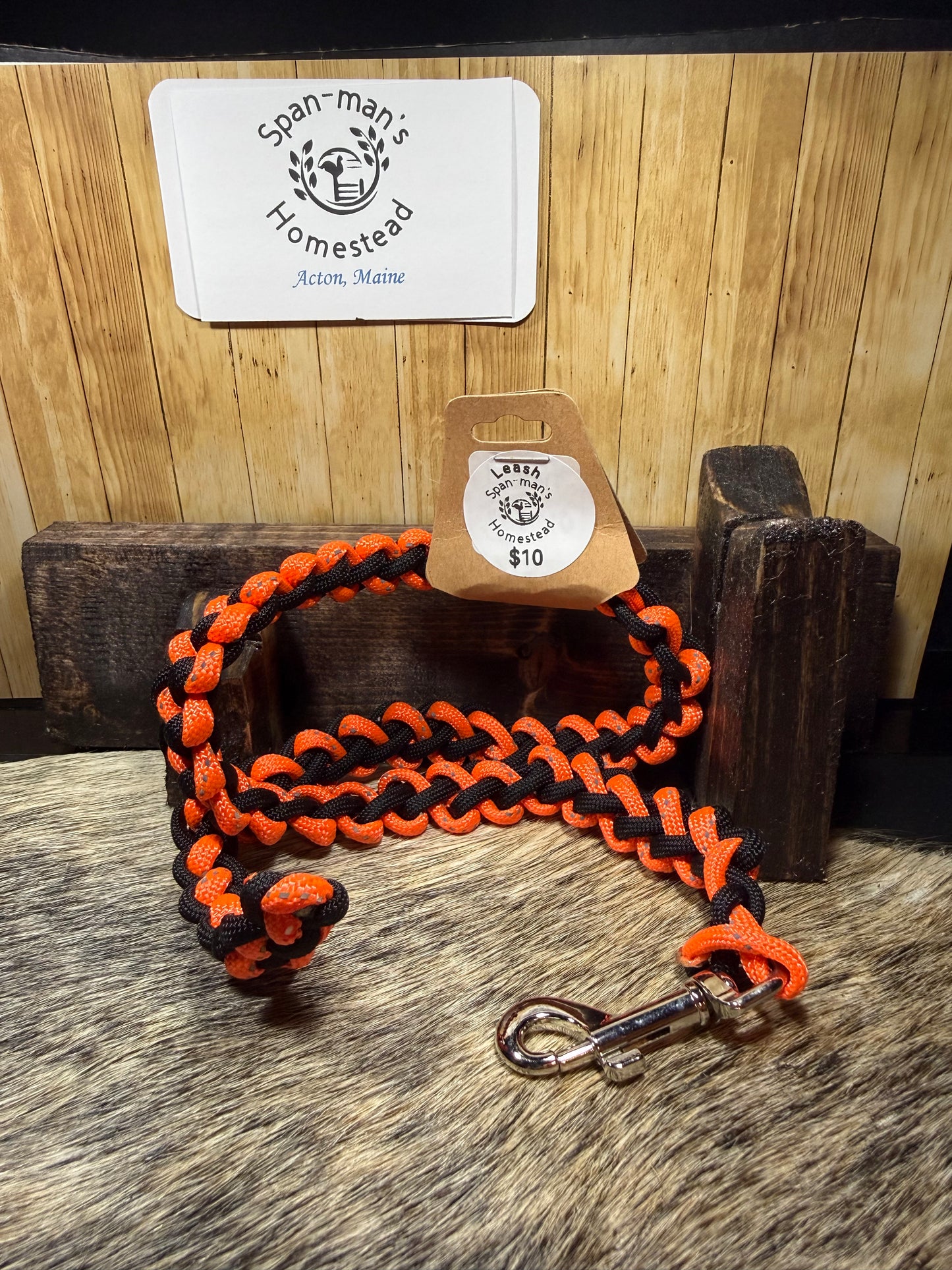 Paracord Leash