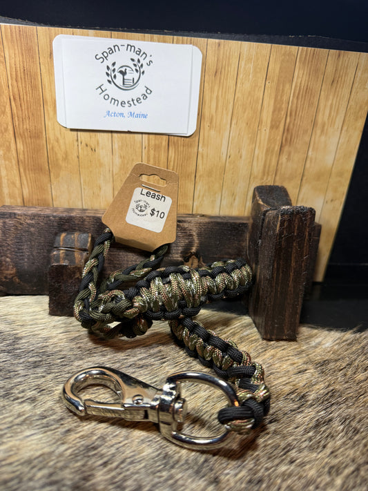 Short Paracord Leash