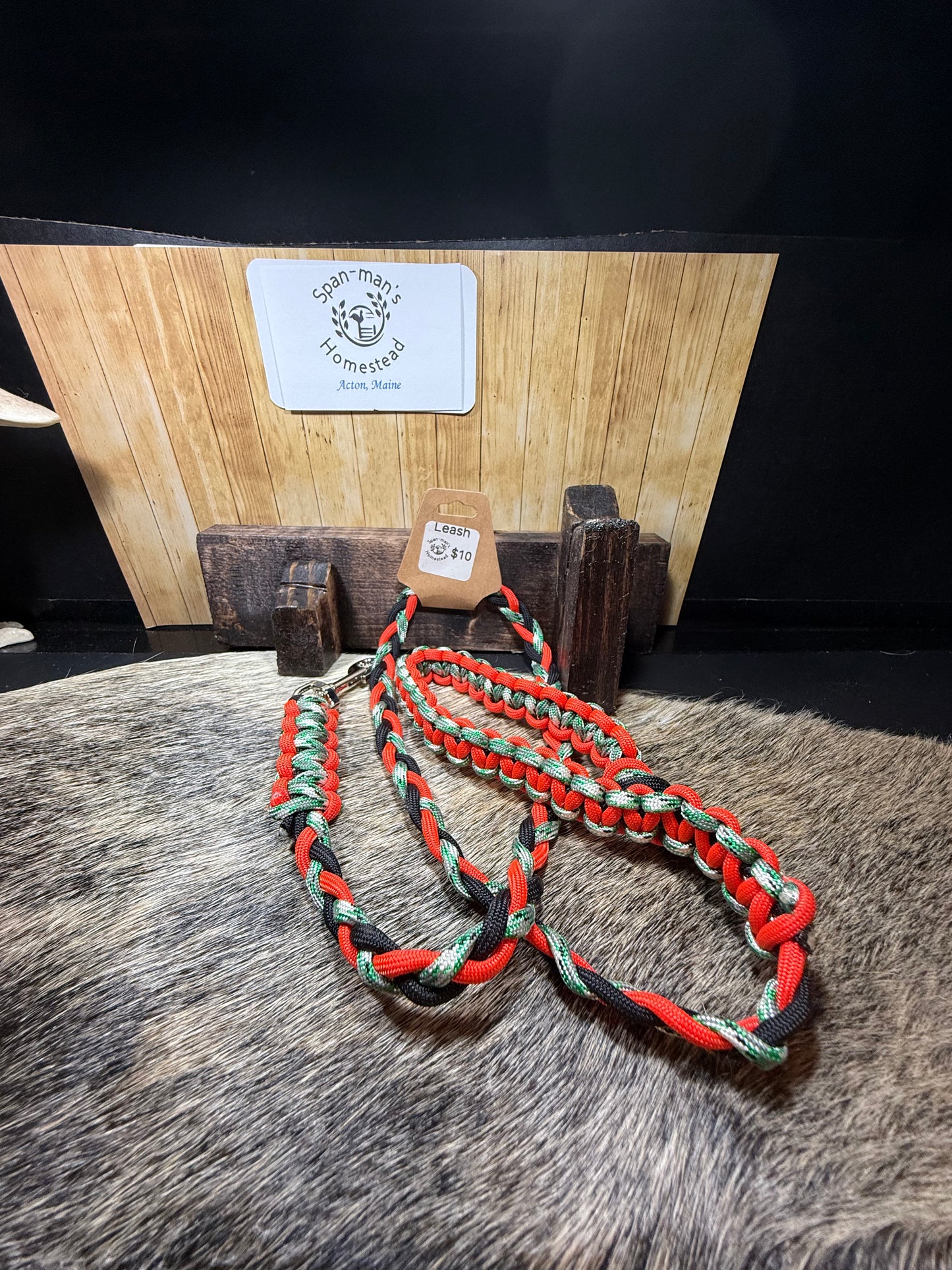 Paracord Leash